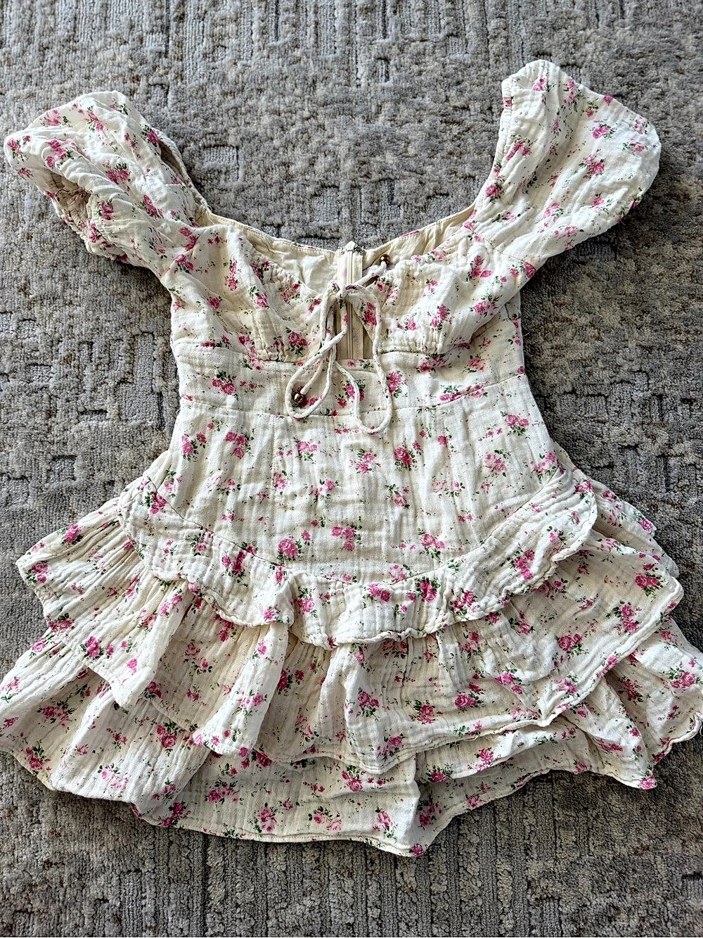 Olivaceous Floral Ruffle Mini Dress Size Small Like New